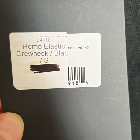 NWT Afends Hemp Homebase Cropped Long sleeved Black Sweater Sz 4 or Small - Picture 11 of 12